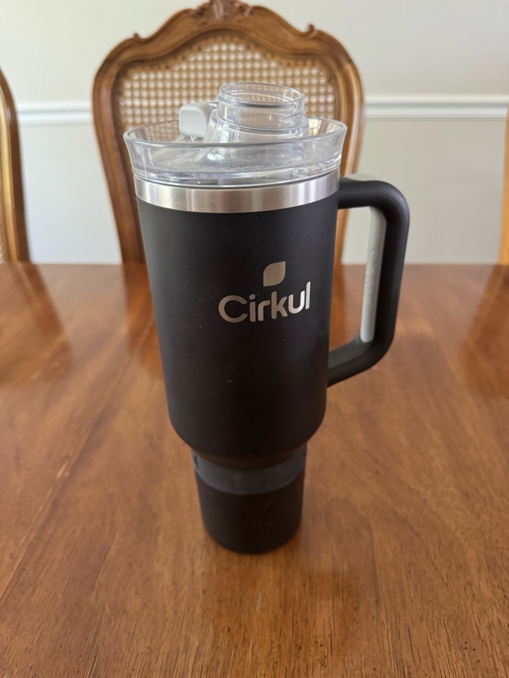 Cirkul straw sip. Black Insulated Travel Mug with Handle. Like new, black